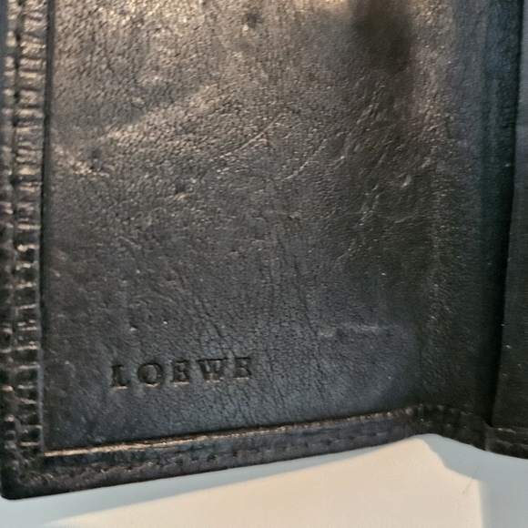 Excellent Condition Loewe 6 Ring Key Holder Black Leather - Picture 13 of 13